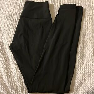 plain black lulu leggings size 4